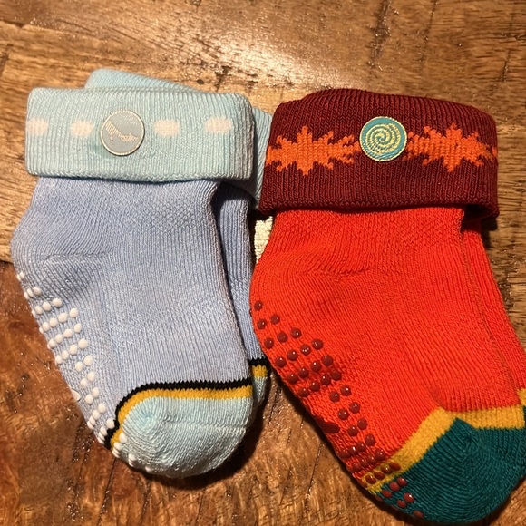 NWT Adorable Baby Disney Bombas 6 pair set in magnetic gift box - Picture 5 of 11